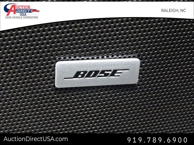 Vehicle image 46 of 48