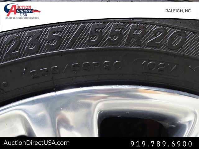 Vehicle image 10 of 48