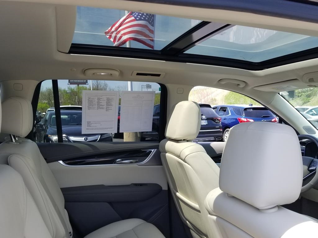 Vehicle image 19 of 30