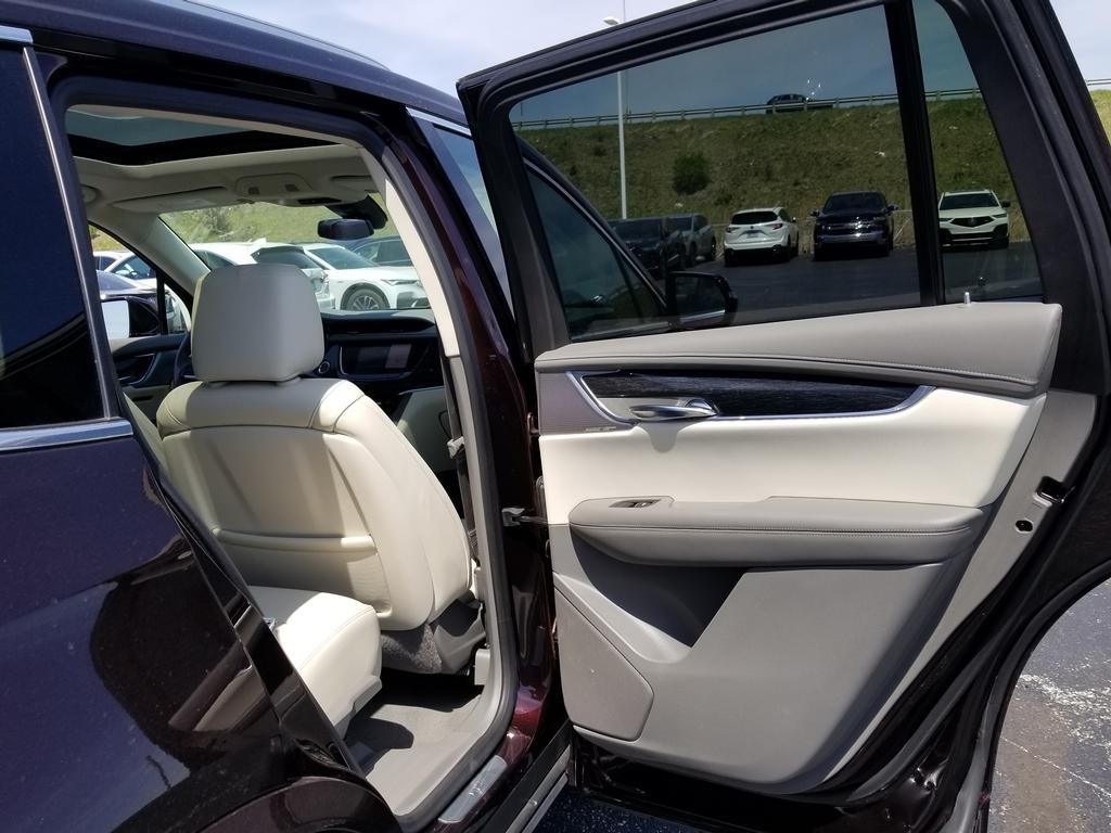 Vehicle image 20 of 30