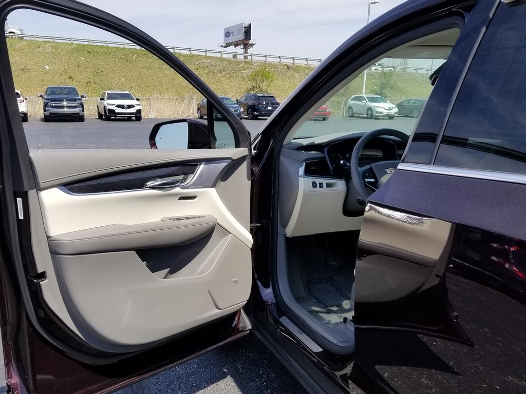 Vehicle image 9 of 30