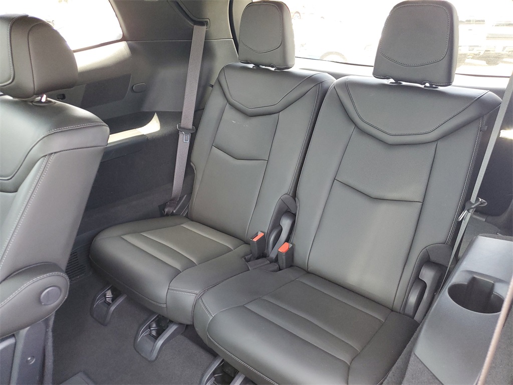 Vehicle image 8 of 33