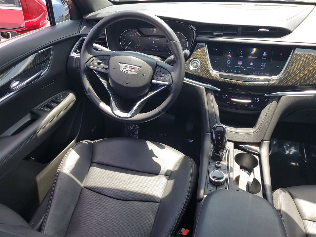 Vehicle image 14 of 33