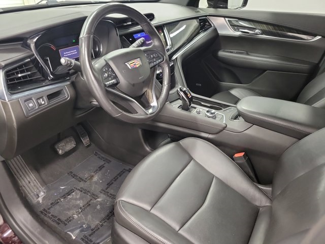 Vehicle image 21 of 33