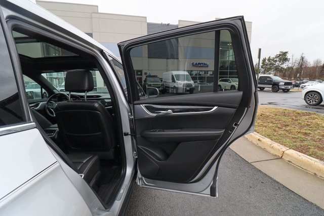Vehicle image 52 of 84