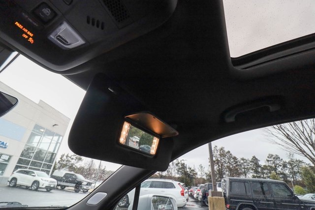 Vehicle image 62 of 84