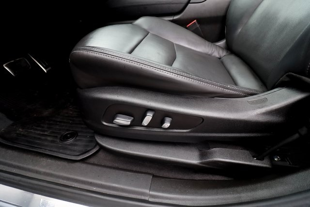 Vehicle image 38 of 84