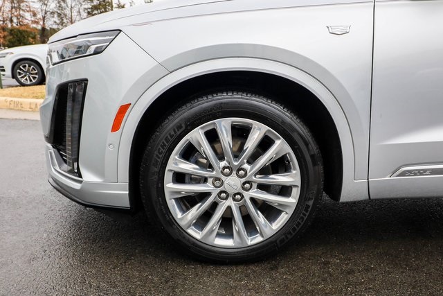 Vehicle image 32 of 84