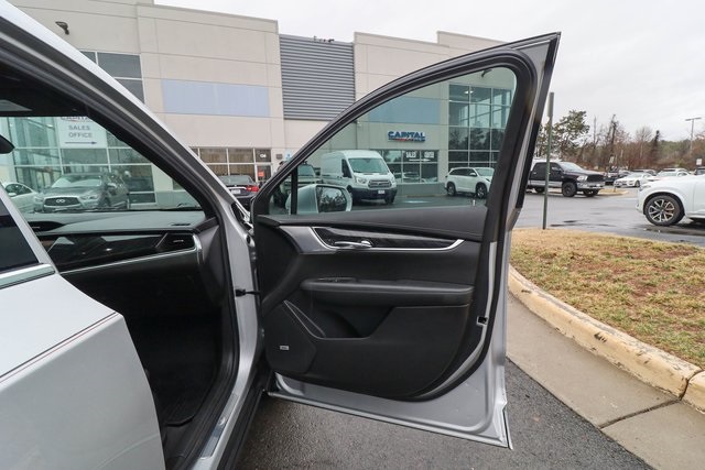 Vehicle image 49 of 84