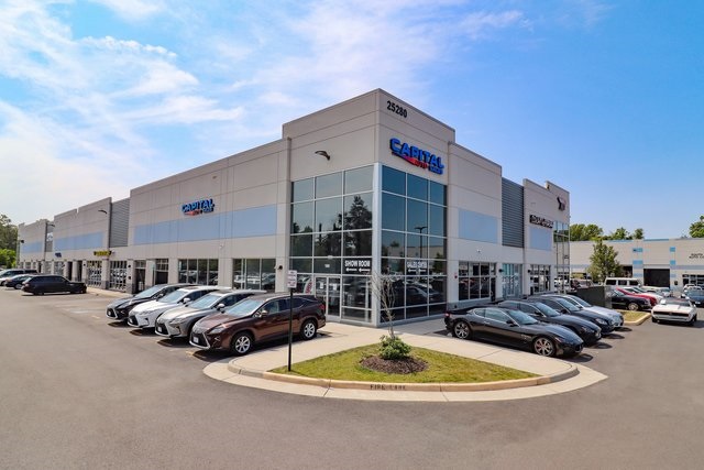 Vehicle image 65 of 84