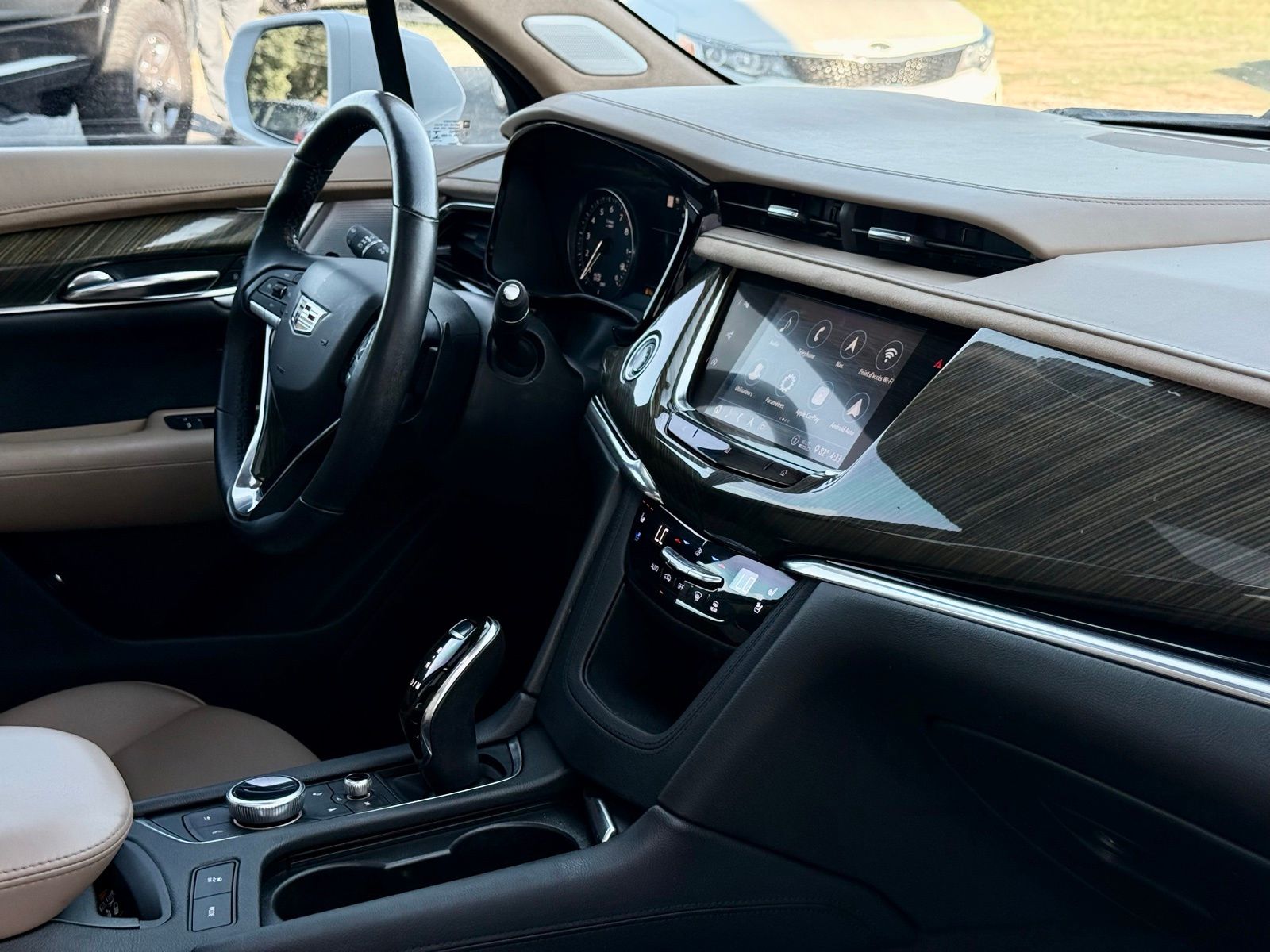 2020 Cadillac XT6 Premium Luxury Image 23 of 50