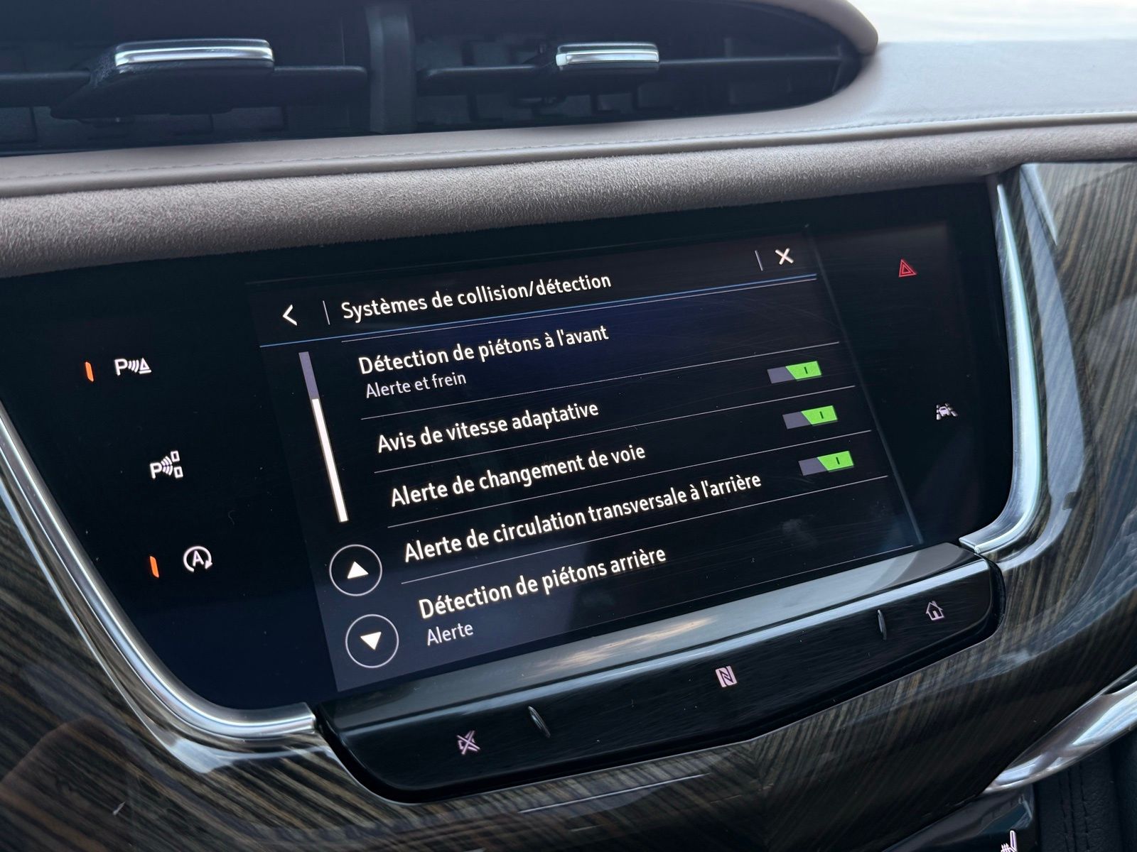 2020 Cadillac XT6 Premium Luxury Image 31 of 50