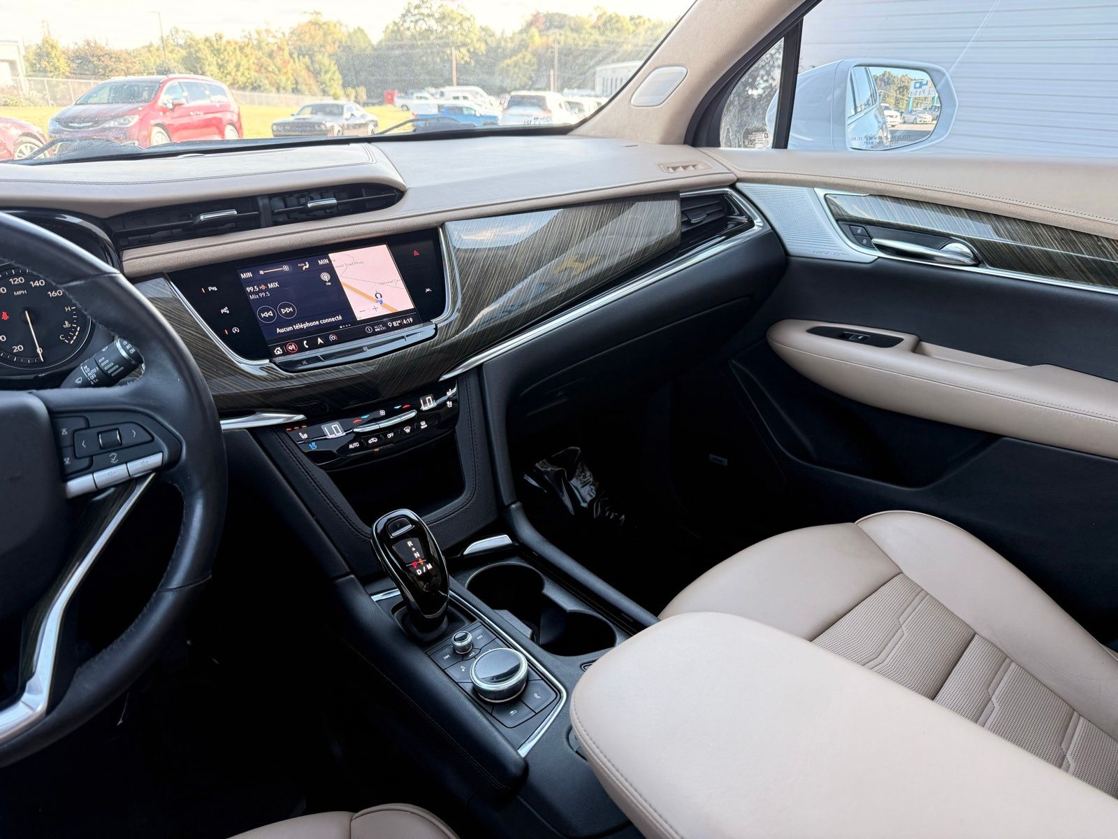 2020 Cadillac XT6 Premium Luxury Image 25 of 50