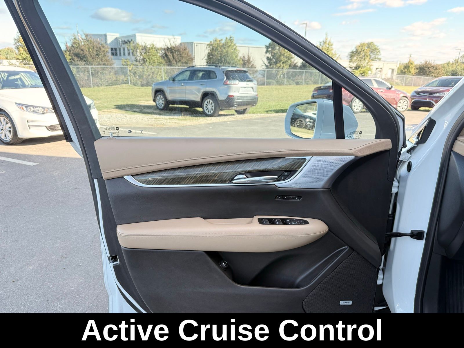 2020 Cadillac XT6 Premium Luxury Image 26 of 50