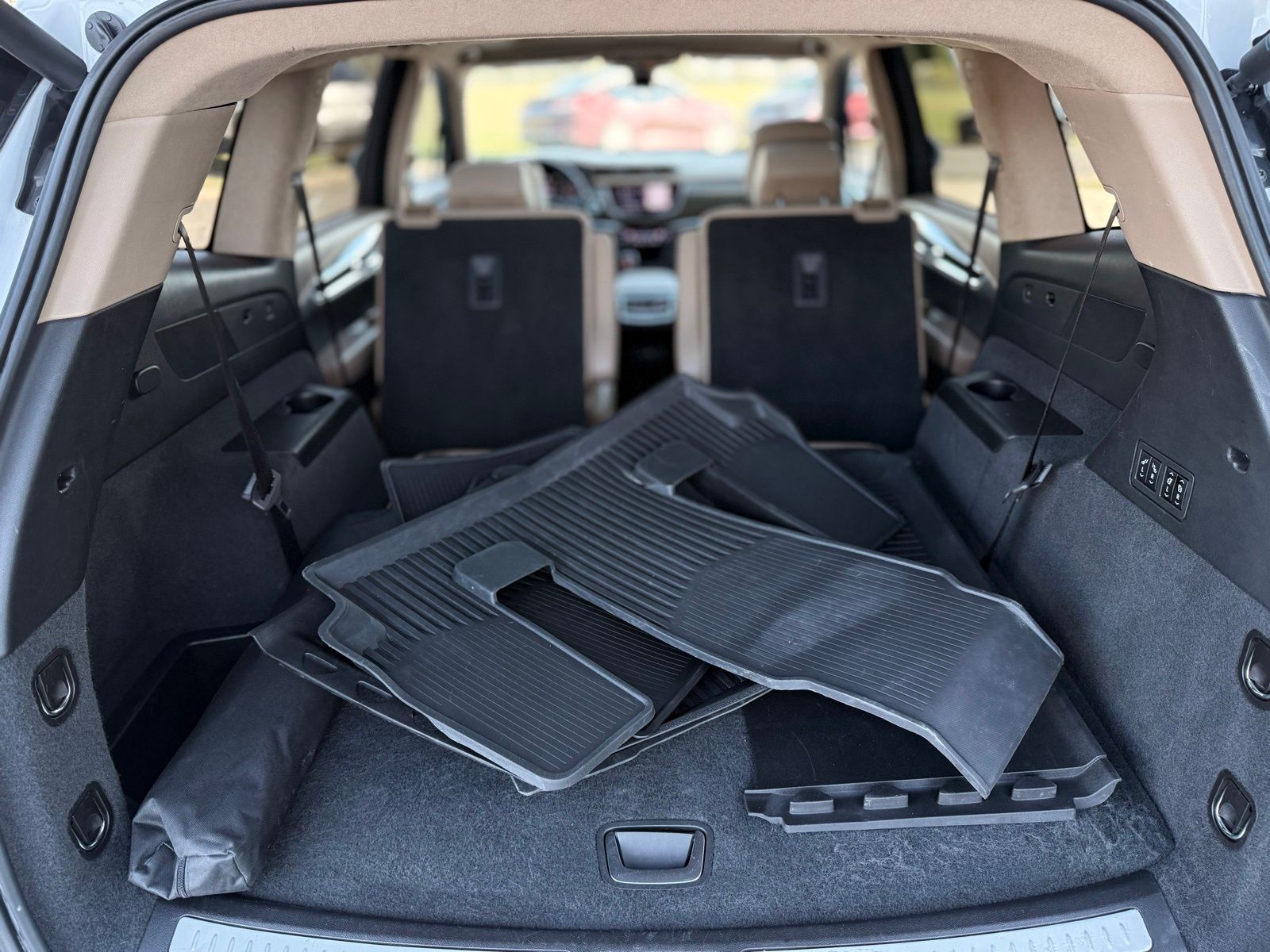 2020 Cadillac XT6 Premium Luxury Image 11 of 50