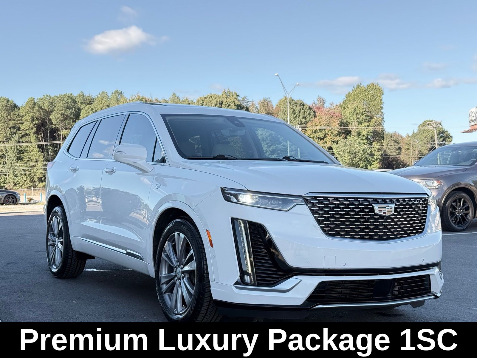 2020 Cadillac XT6 Premium Luxury Image 3 of 50