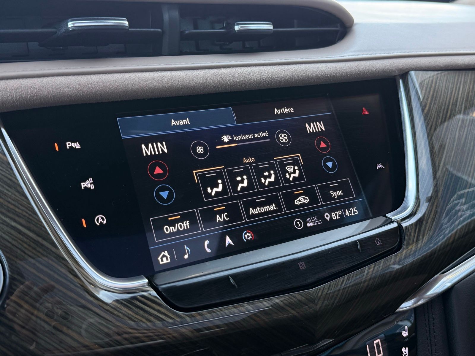 2020 Cadillac XT6 Premium Luxury Image 34 of 50