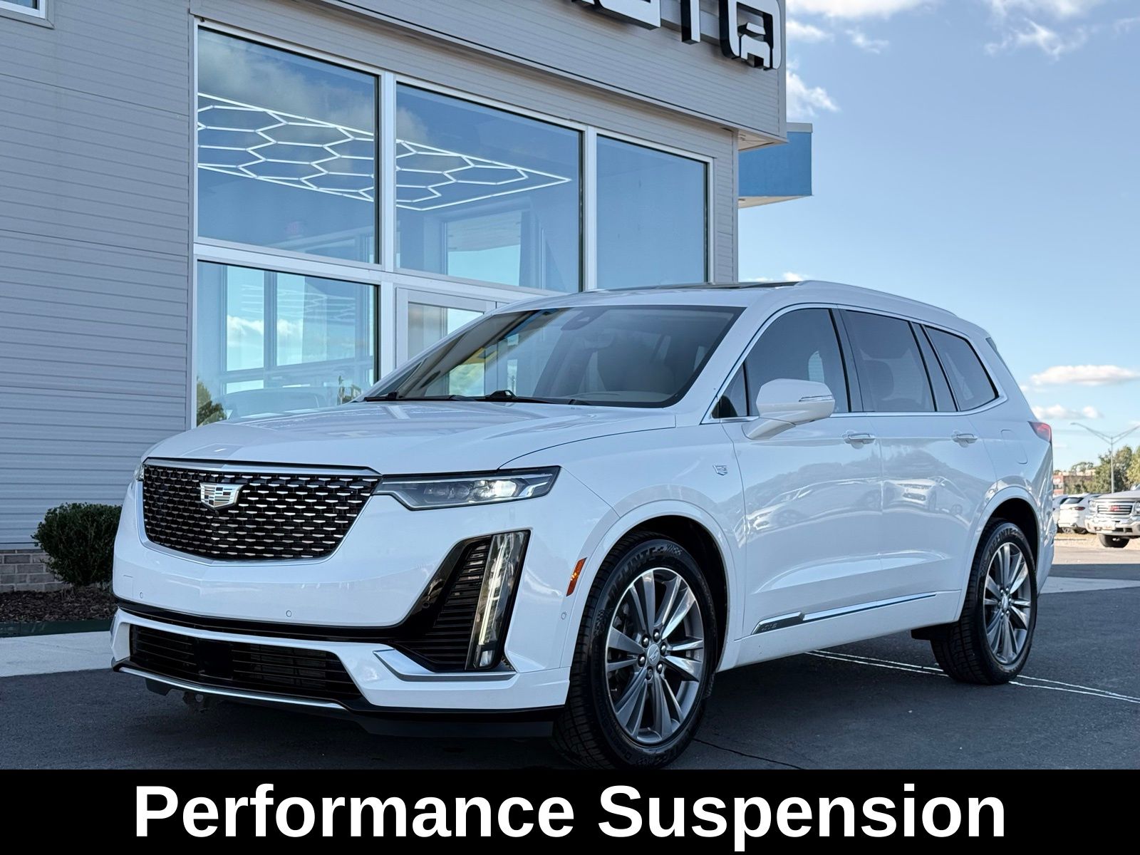 2020 Cadillac XT6 Premium Luxury Image 1 of 50