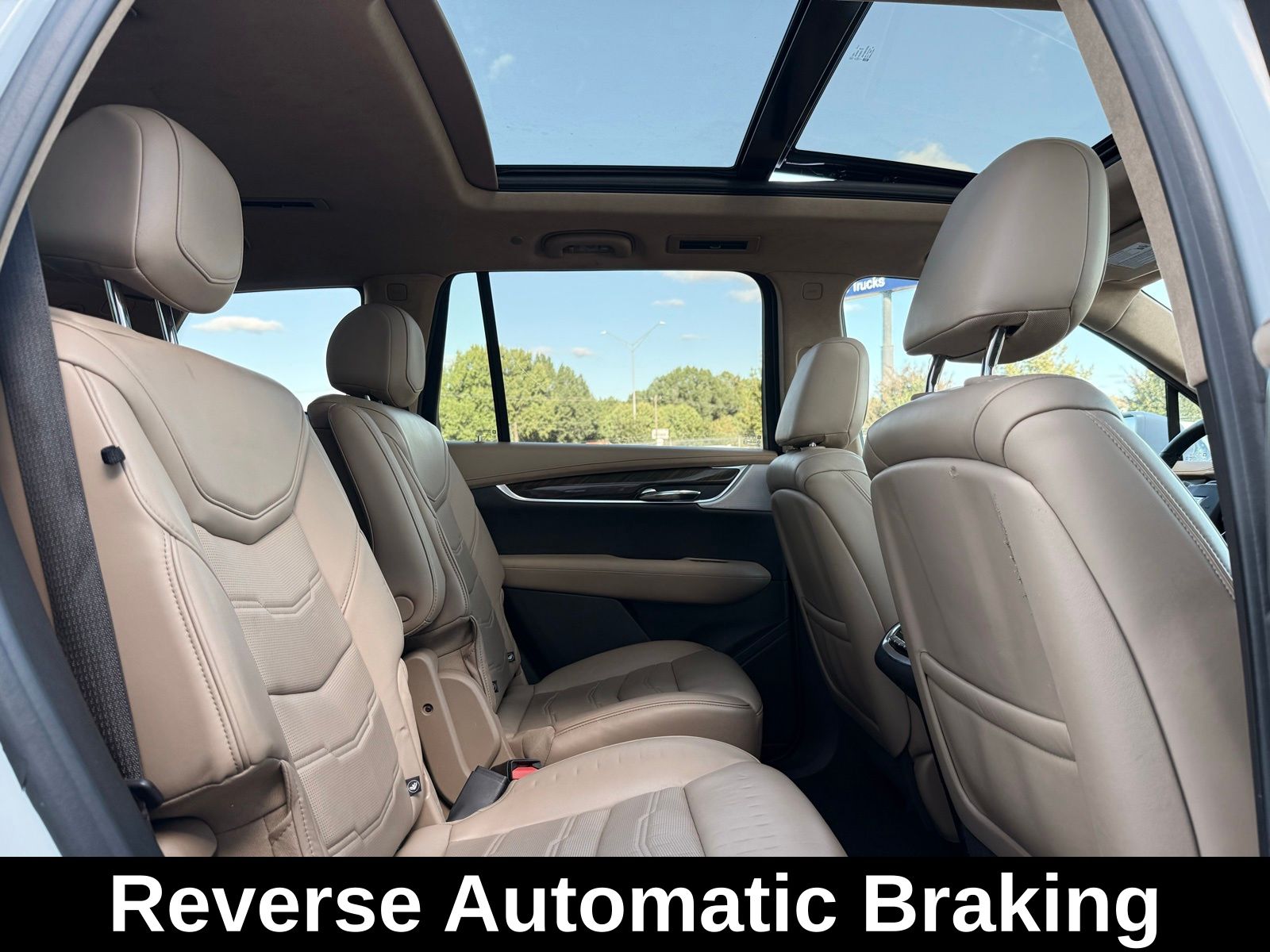 2020 Cadillac XT6 Premium Luxury Image 13 of 50