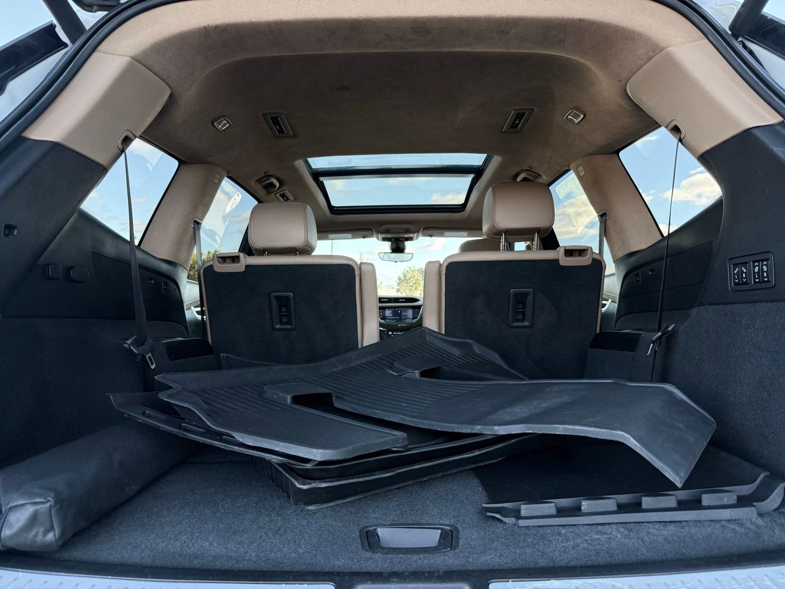 2020 Cadillac XT6 Premium Luxury Image 12 of 50