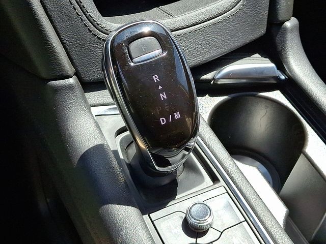 Vehicle image 20 of 40