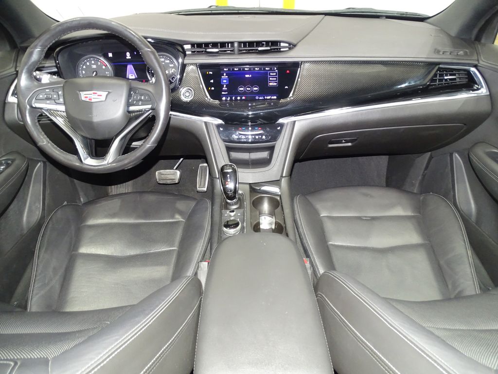 Vehicle image 26 of 44