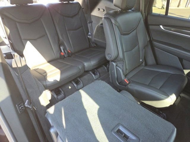 Vehicle image 11 of 34