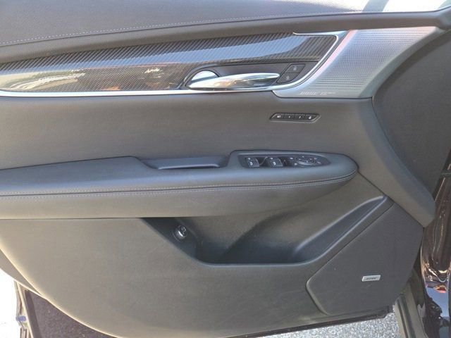 Vehicle image 20 of 34