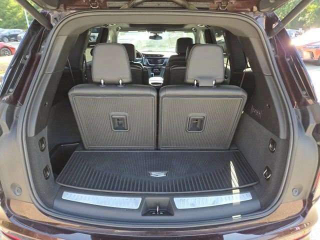 Vehicle image 8 of 34