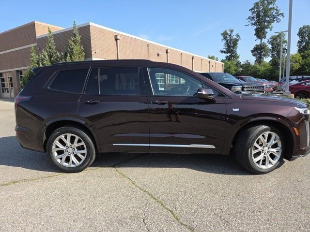 Vehicle image 4 of 34