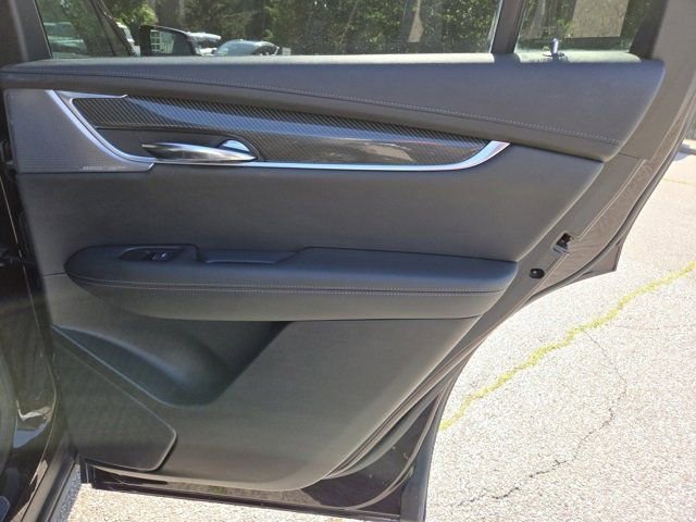Vehicle image 21 of 34