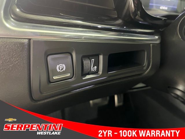 Vehicle image 51 of 62