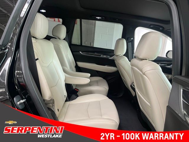 Vehicle image 43 of 62