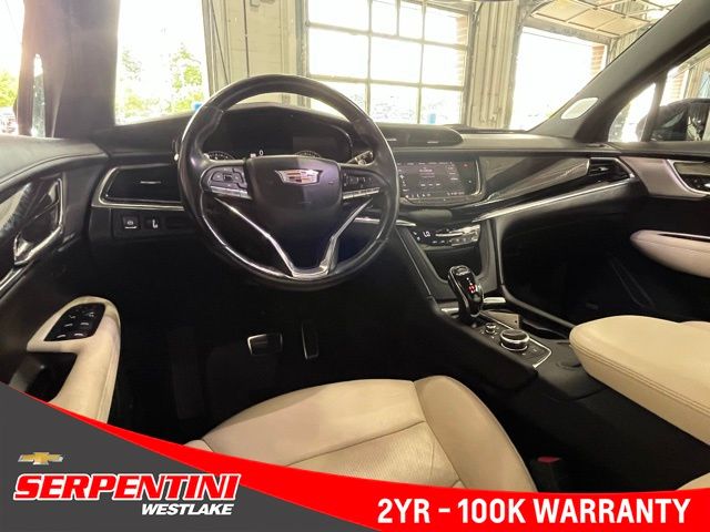 Vehicle image 38 of 62