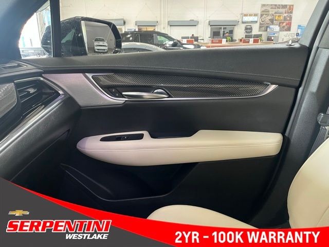 Vehicle image 35 of 62