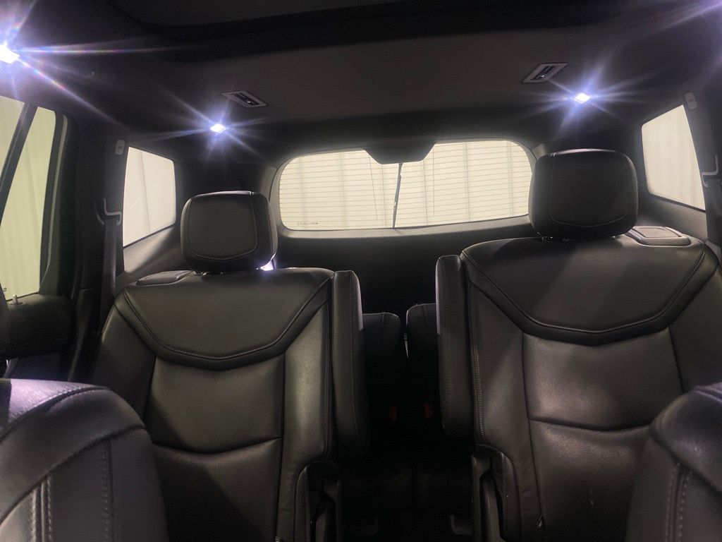 Vehicle image 12 of 21