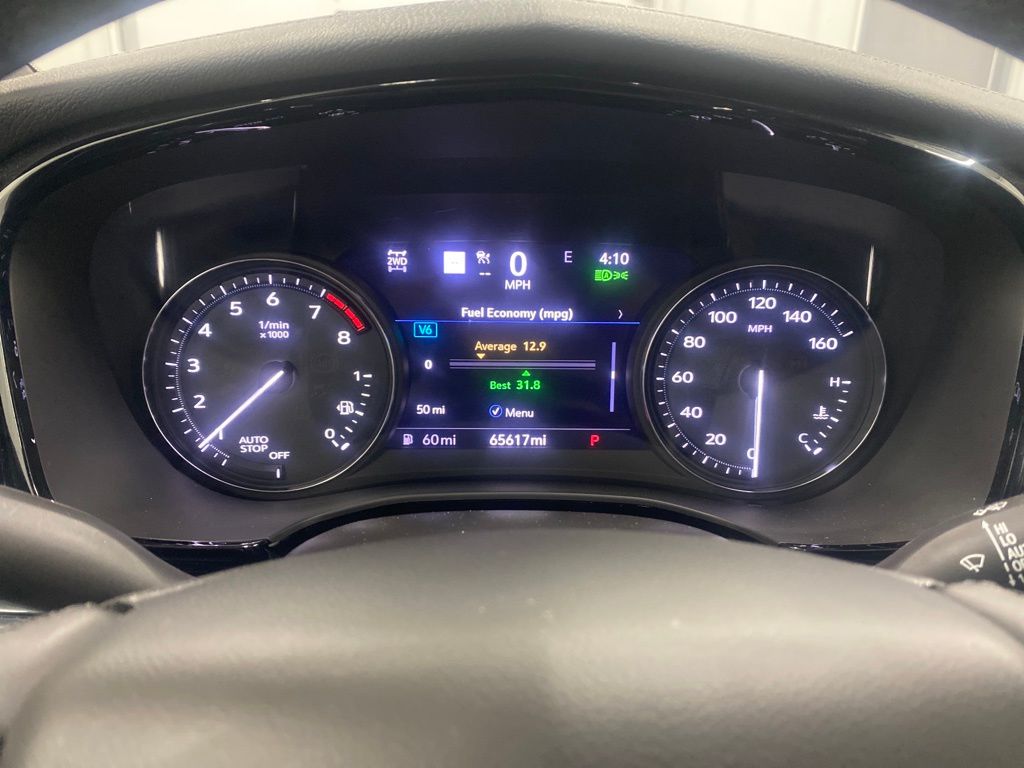 Vehicle image 14 of 21