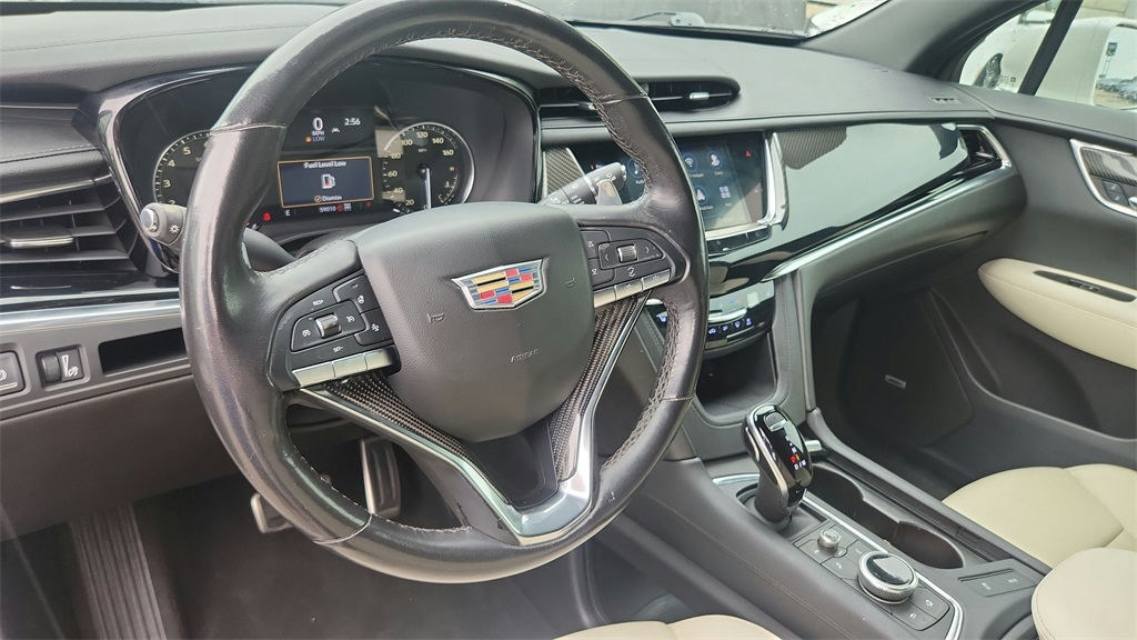 Vehicle image 9 of 41