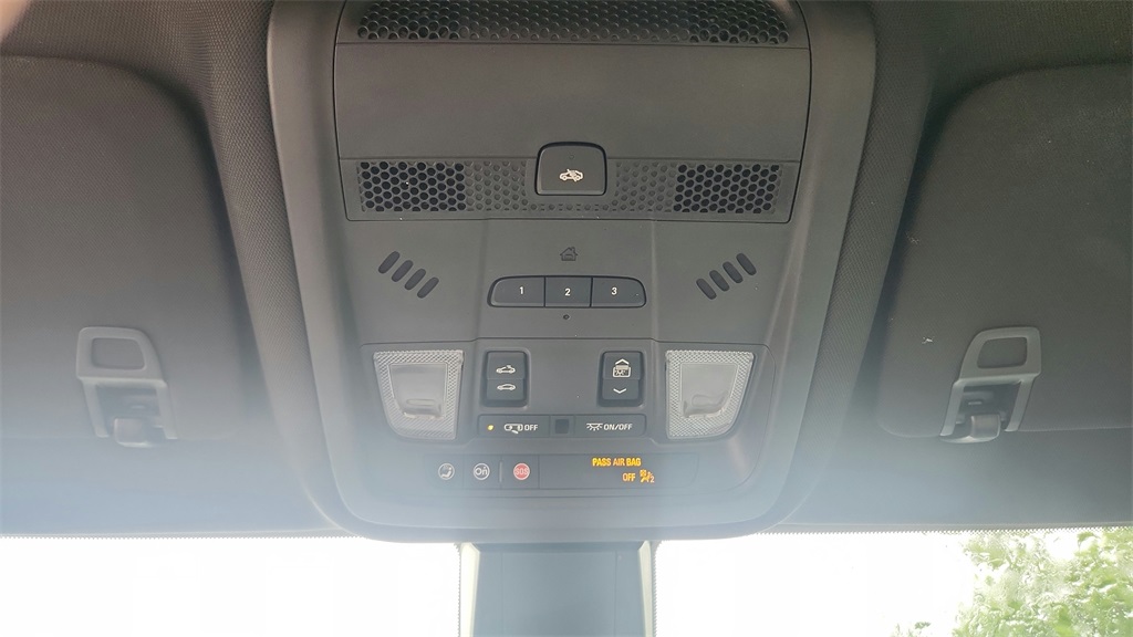 Vehicle image 23 of 41