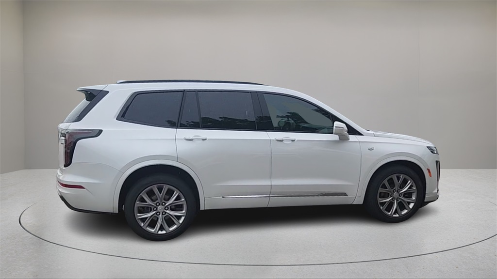 Vehicle image 4 of 41