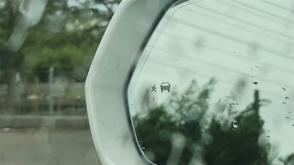Vehicle image 12 of 41