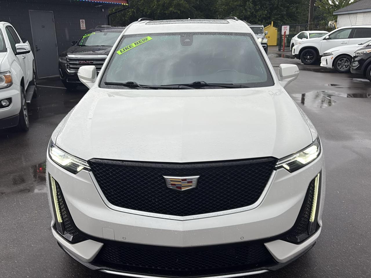 2020 Cadillac XT6 Sport Image 2 of 46