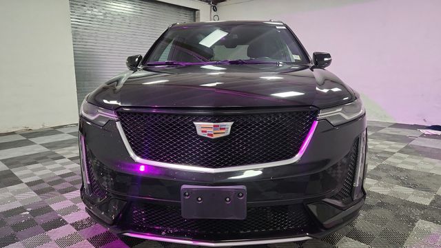 2020 Cadillac XT6 Sport Image 2 of 26