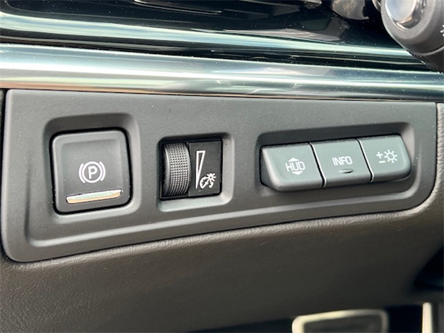 Vehicle image 36 of 40