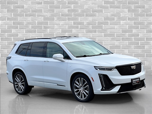 Vehicle image 4 of 40