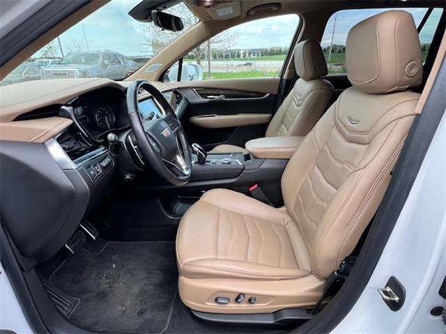Vehicle image 13 of 40