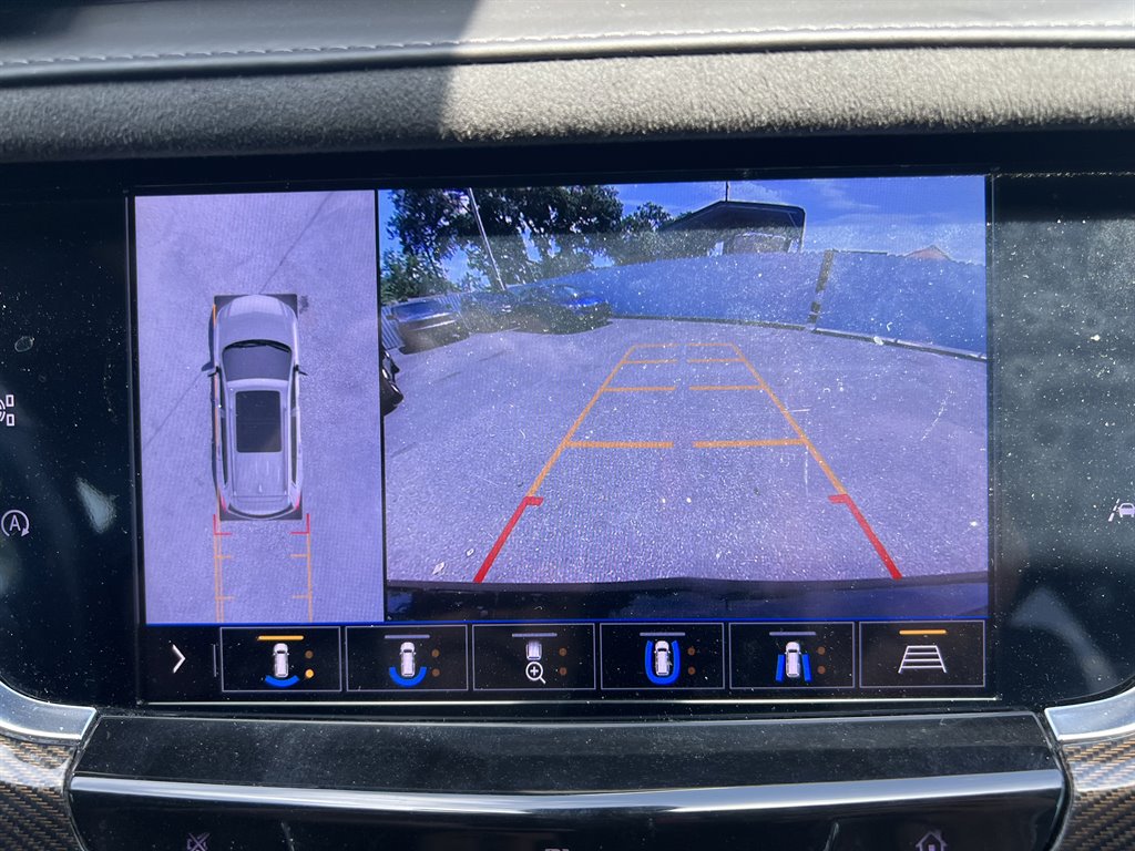 Vehicle image 20 of 32