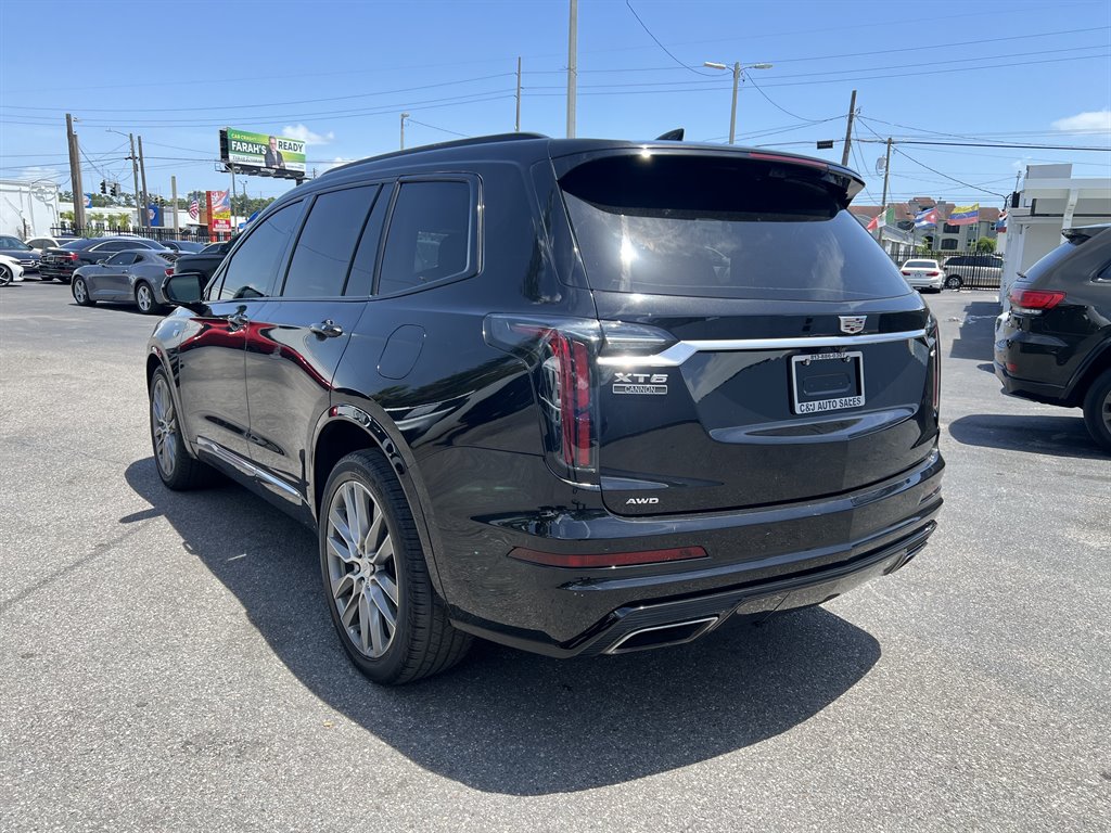 Vehicle image 12 of 32