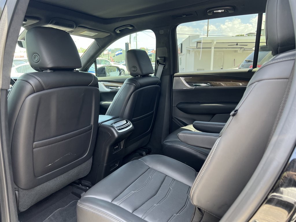Vehicle image 24 of 32