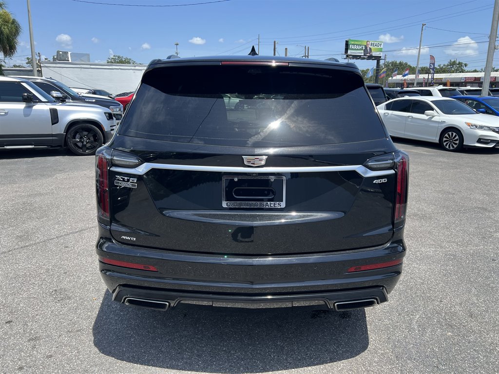 Vehicle image 11 of 32